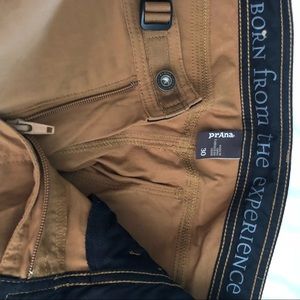 Men’s Prana shorts size 30 in dark curry